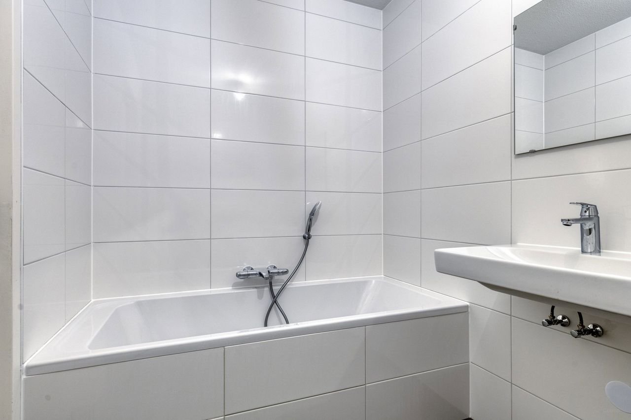 Available immediately: 94 m² apartment near the Amstel - Image 15