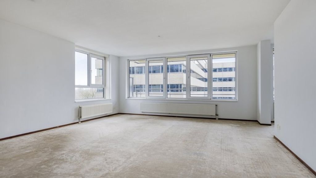 Available immediately: 94 m² apartment near the Amstel - Image 1