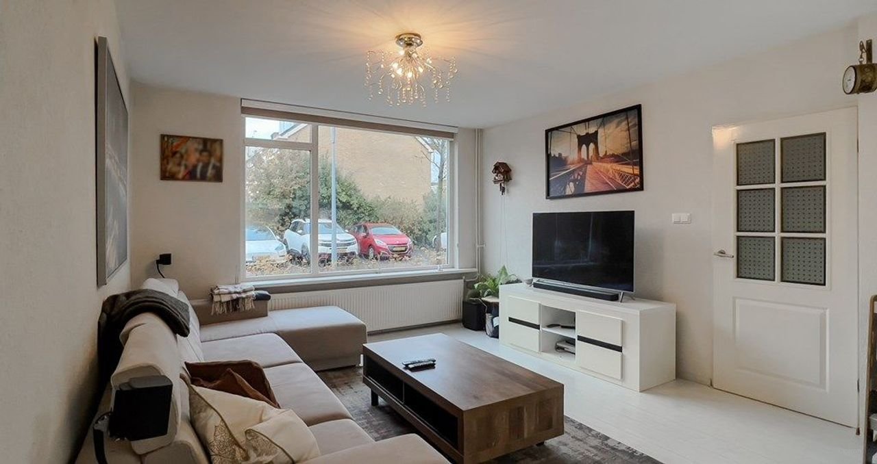 Gemeubileerd huis met 4 slaapkamers in Hoofddorp - Afbeelding 2