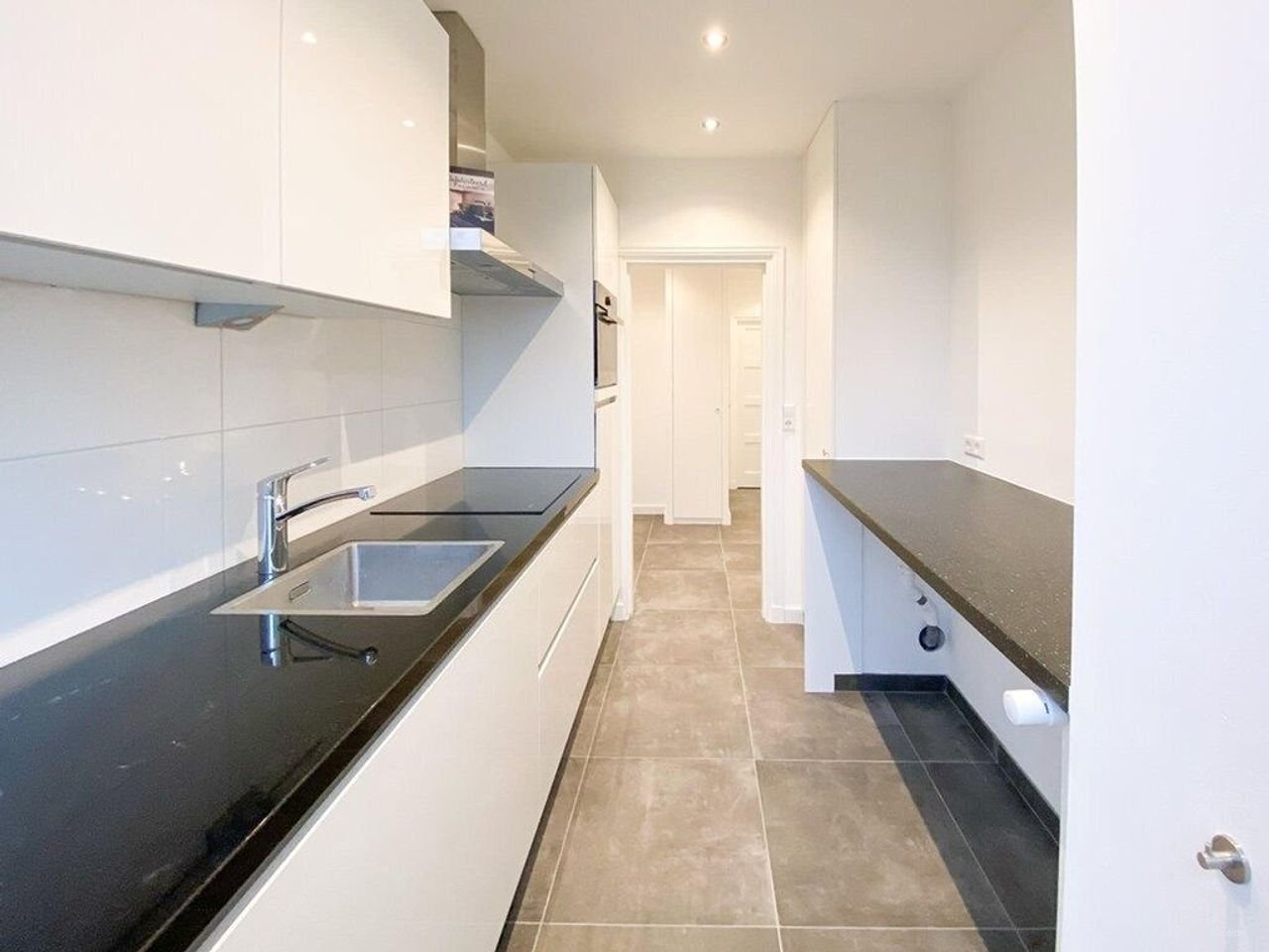 Gerenoveerd appartement van 73m² aan het Valkenburgerplein - Afbeelding 10