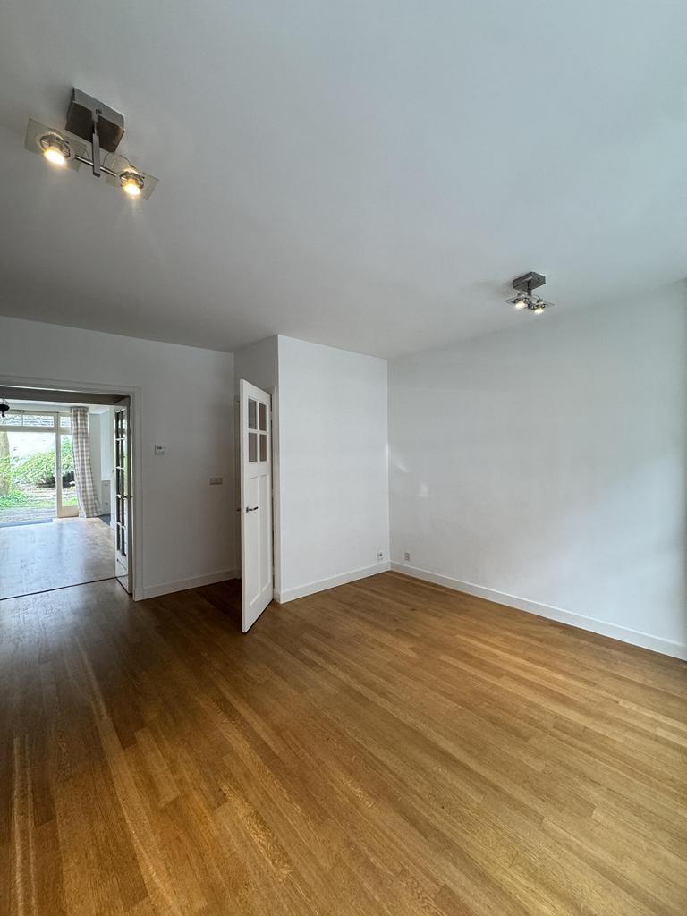 145 m² ground floor apartment, 4 beds, garden - Image 2