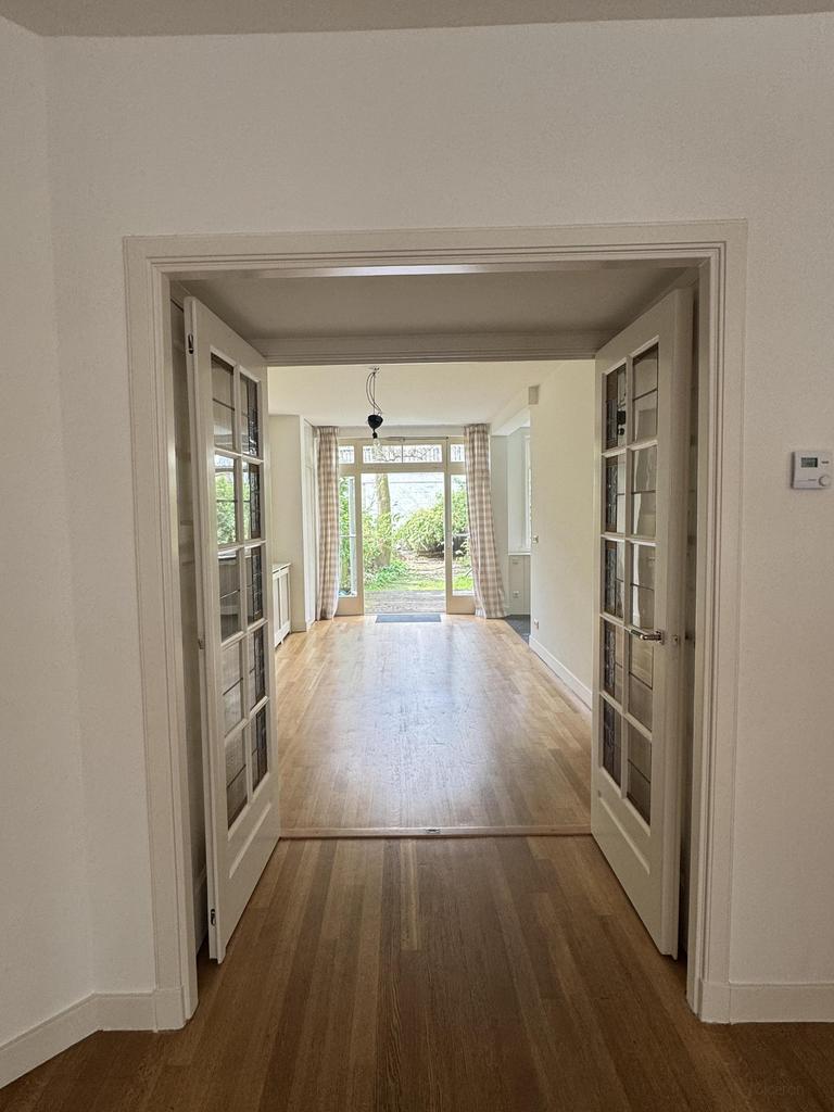 145 m² ground floor apartment, 4 beds, garden - Image 3