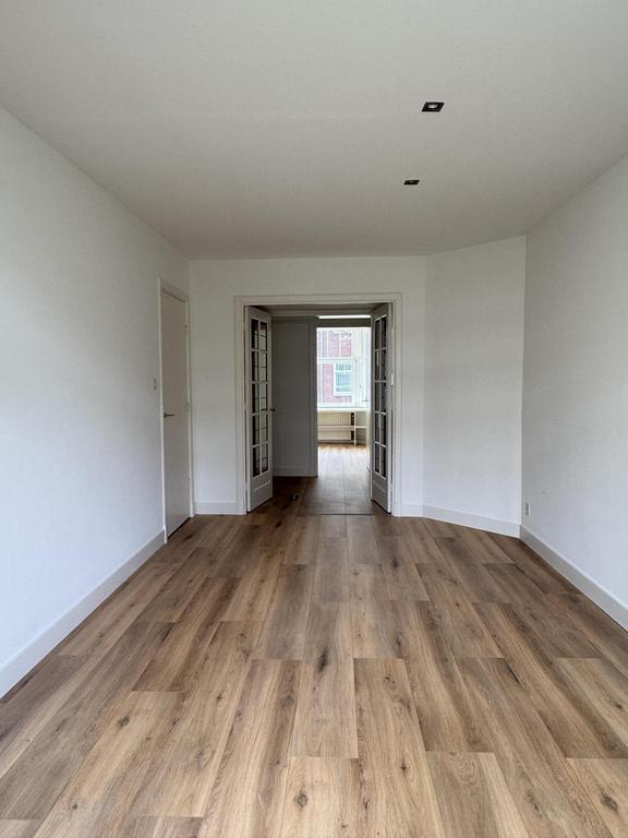 145 m² ground floor apartment, 4 beds, garden - Image 8