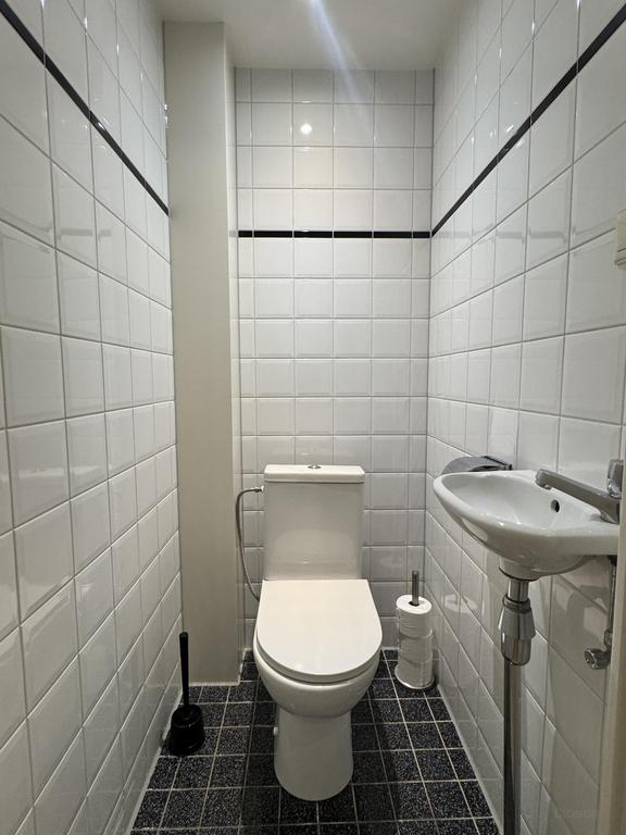 145 m² ground floor apartment, 4 beds, garden - Image 13