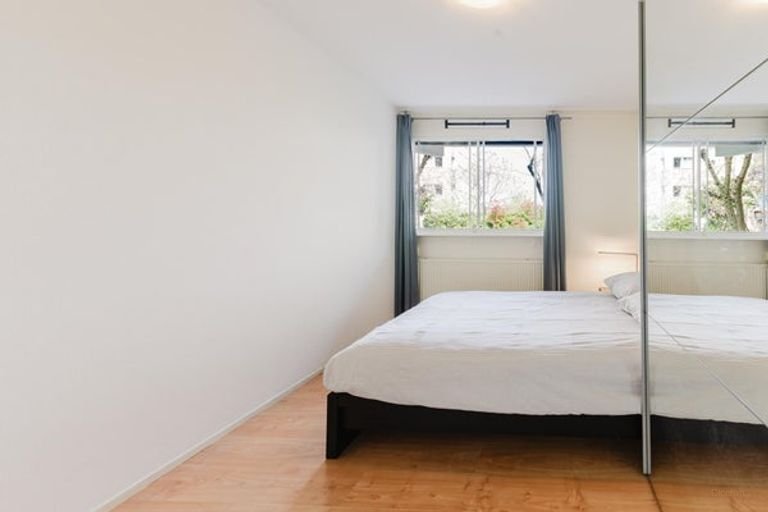 Furnished apartment near Artis Zoo - Image 22