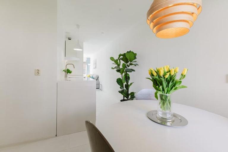 Furnished apartment with balcony in Kadijken - Image 19