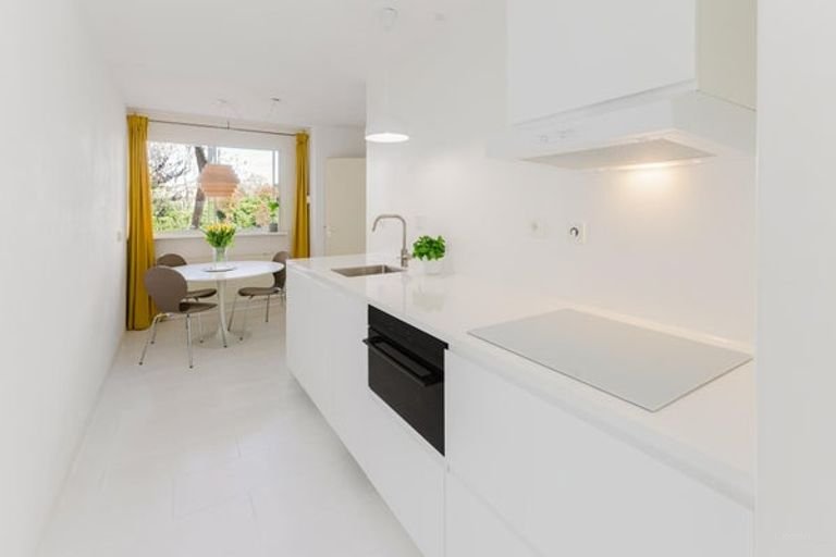 Furnished apartment near Artis Zoo - Image 13