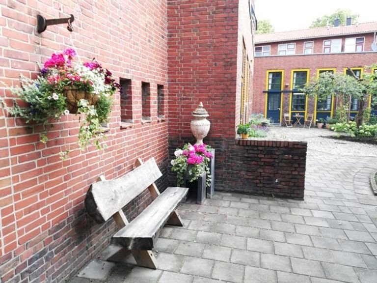 Lichte loft van 70 m² in oud schoolgebouw - Afbeelding 19