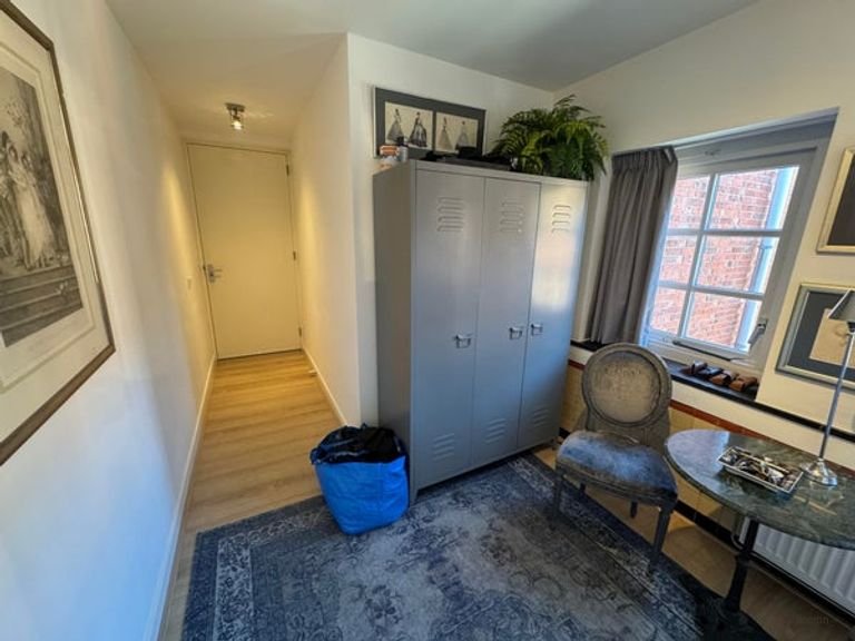 Lichte loft van 70 m² in oud schoolgebouw - Afbeelding 12