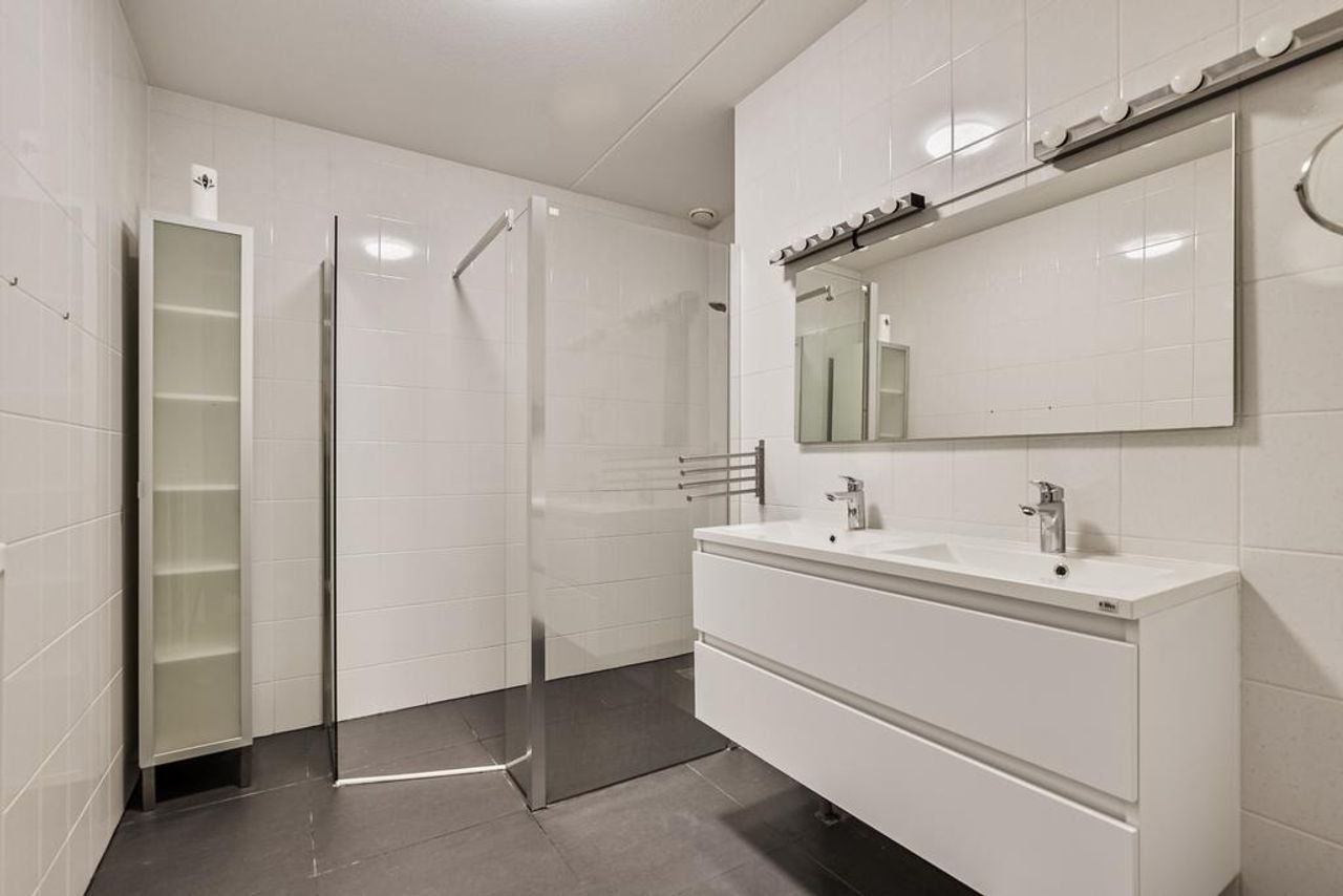 96m2 apartment in Amsterdam Osdorp - Image 22