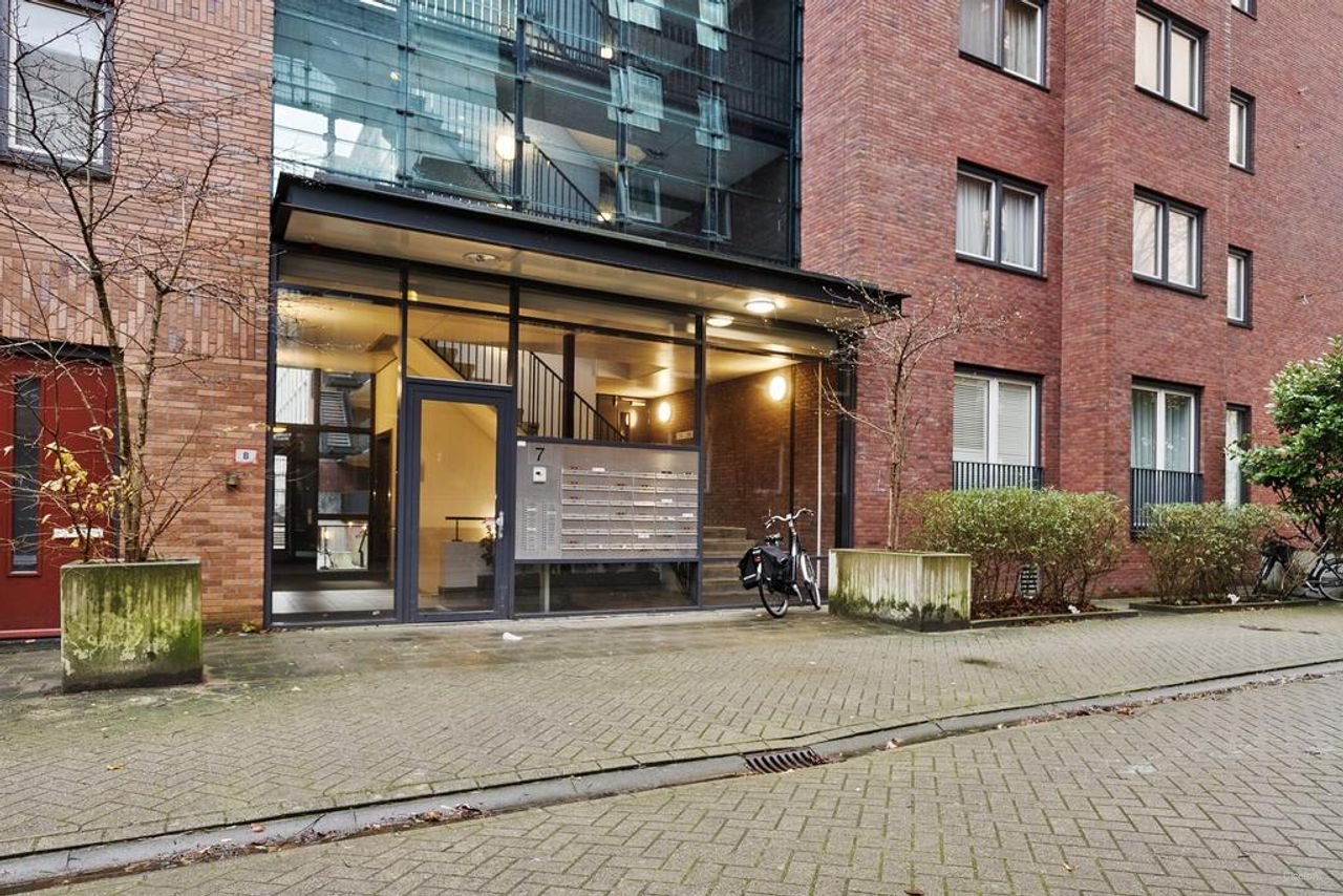 96m2 apartment in Amsterdam Osdorp - Image 3