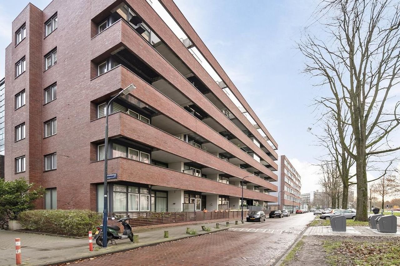 96m2 apartment in Amsterdam Osdorp - Image 2