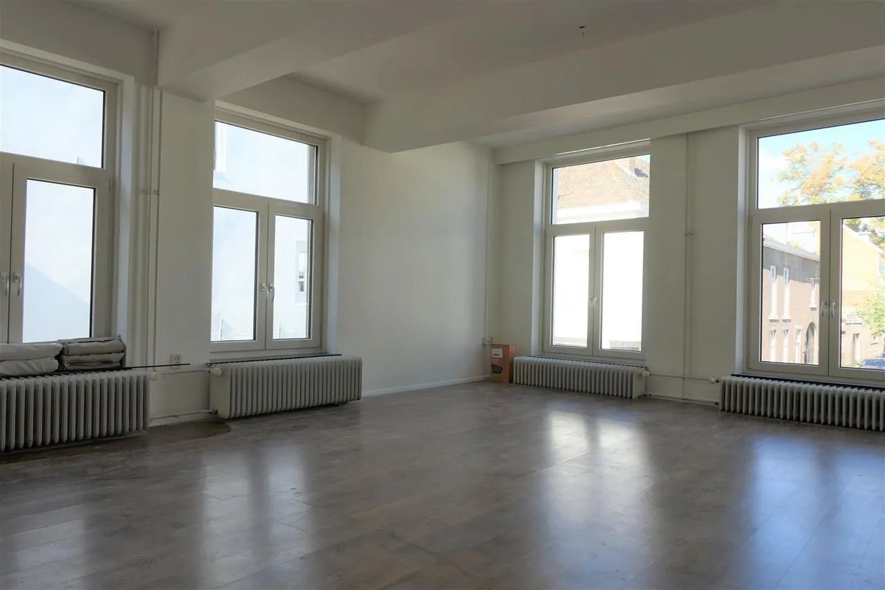 63m² appartement nabij het Vrijthof - Afbeelding 1