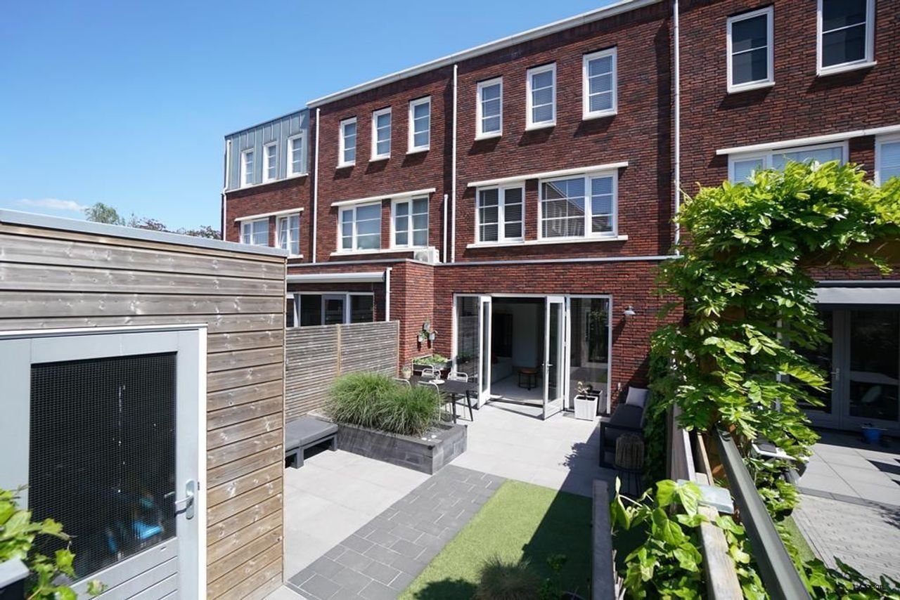 Bright townhouse (142m²) in Leidschendam - Image 15