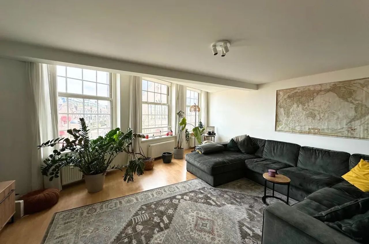 131 m² apartment with roof terrace in the Vijfhoek - Image 1