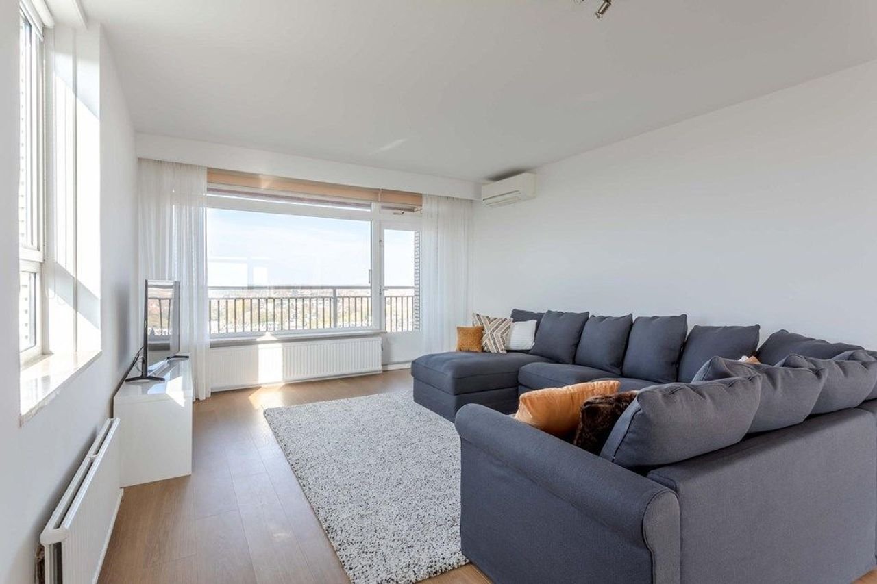 Gemeubileerd penthouse op de 14e verdieping in Amstelveen - Afbeelding 2