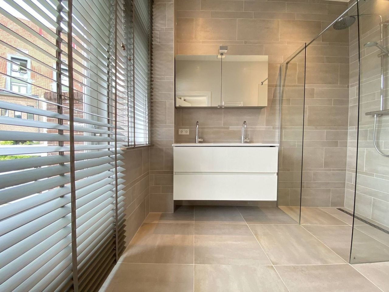 Herenhuis van 230m² aan het Wilhelminapark - Afbeelding 24