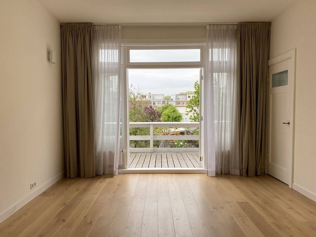 Herenhuis van 230m² aan het Wilhelminapark - Afbeelding 21