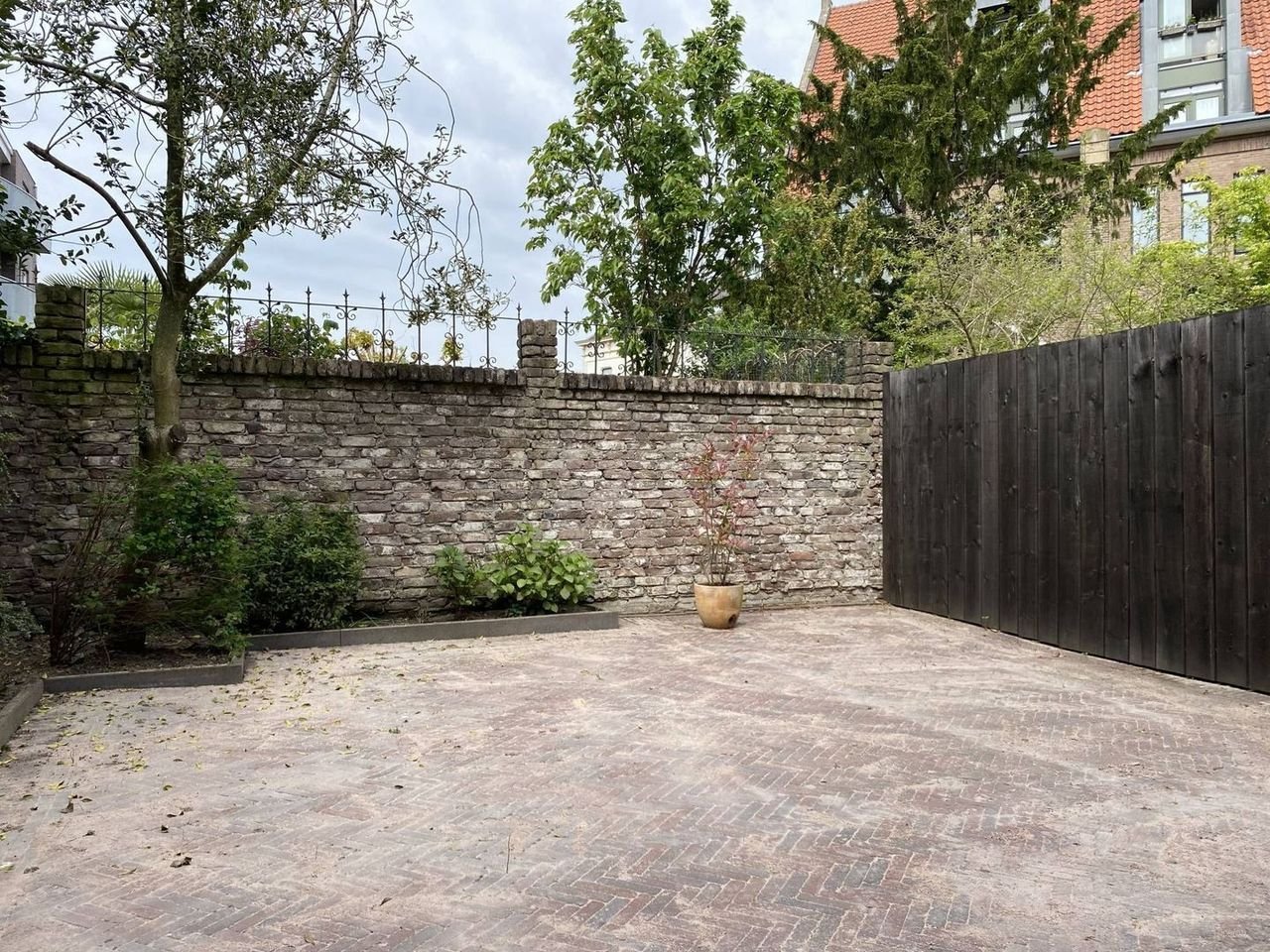 Herenhuis van 230m² aan het Wilhelminapark - Afbeelding 13