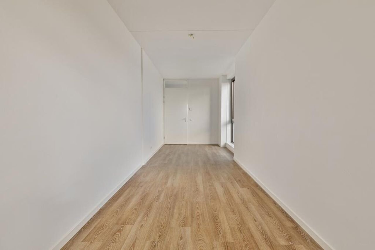 Energy-efficient 135 m² apartment with balcony in Diemen - Image 17