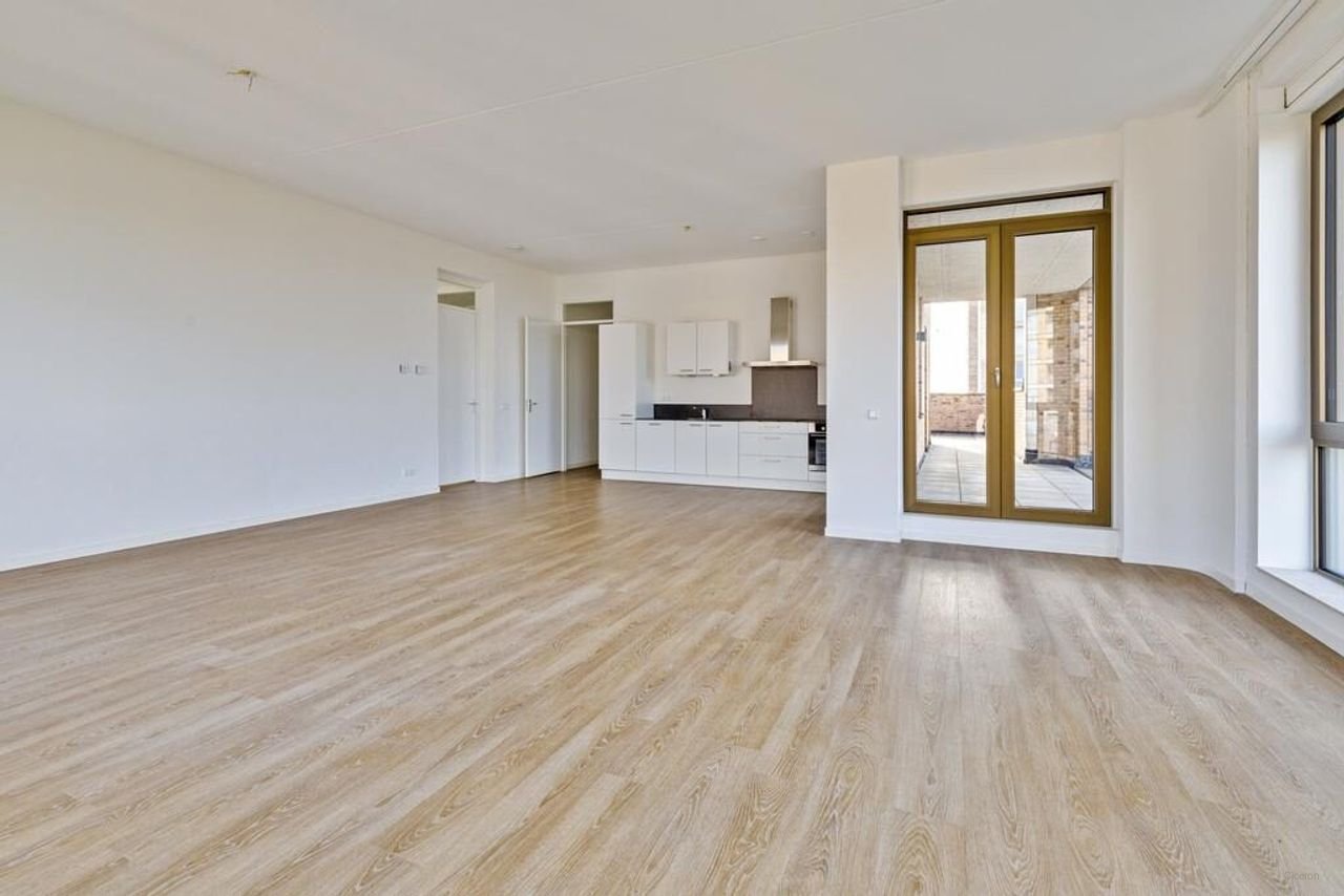Energy-efficient 135 m² apartment with balcony in Diemen - Image 8