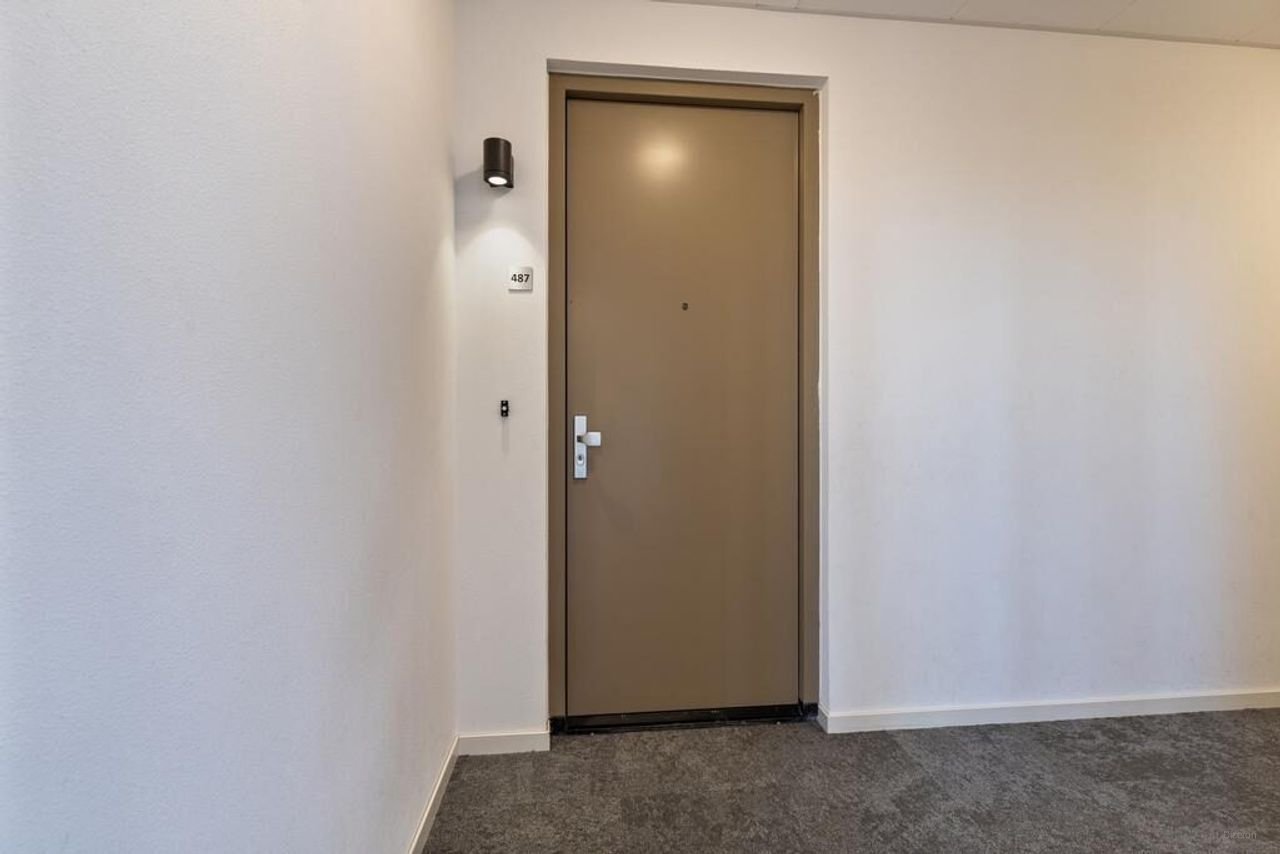 Energy-efficient 135 m² apartment with balcony in Diemen - Image 5