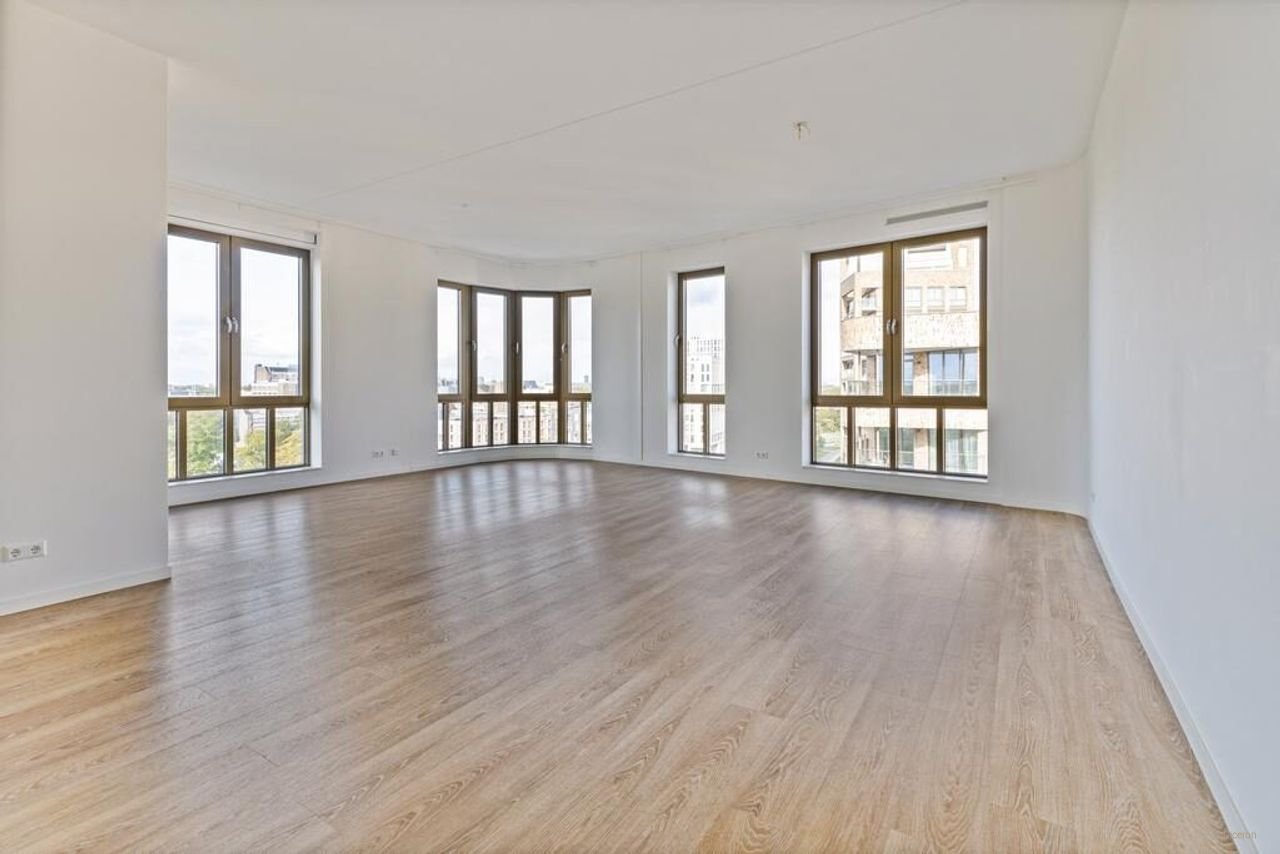 Energy-efficient 135 m² apartment with balcony in Diemen - Image 3