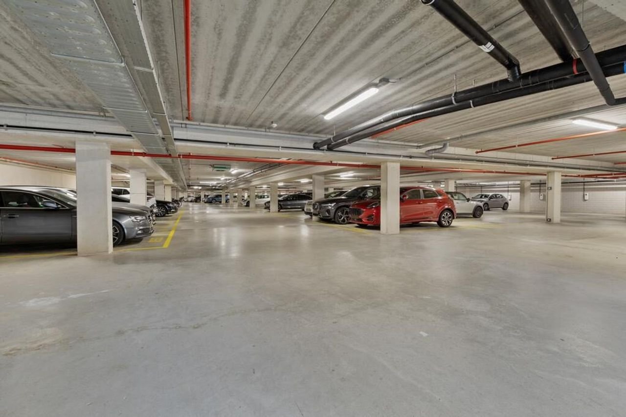 Energy-efficient 135 m² apartment with balcony in Diemen - Image 22