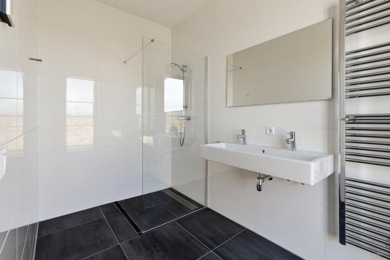 Energy-efficient 135 m² apartment with balcony in Diemen - Image 20