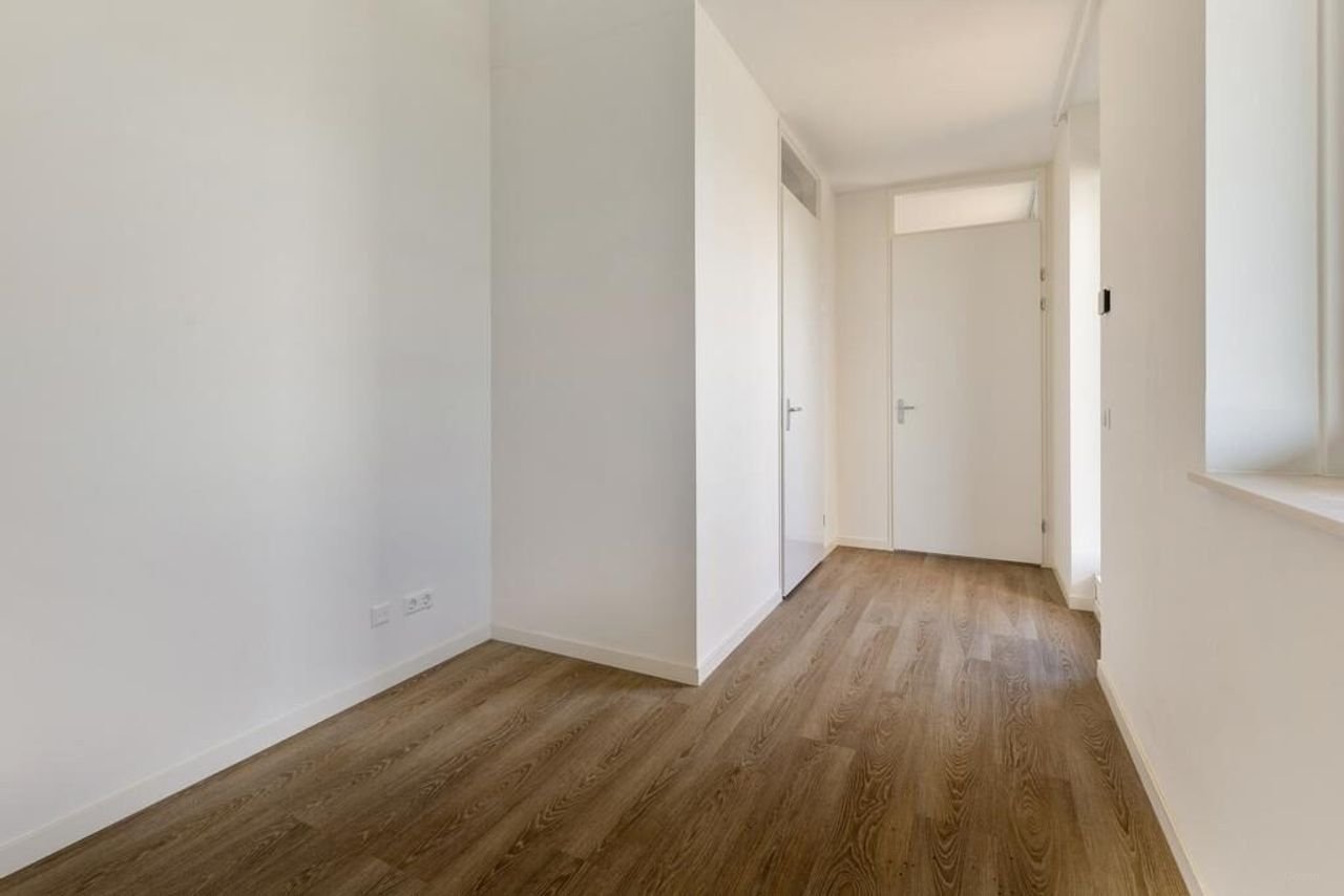 Energy-efficient 135 m² apartment with balcony in Diemen - Image 19