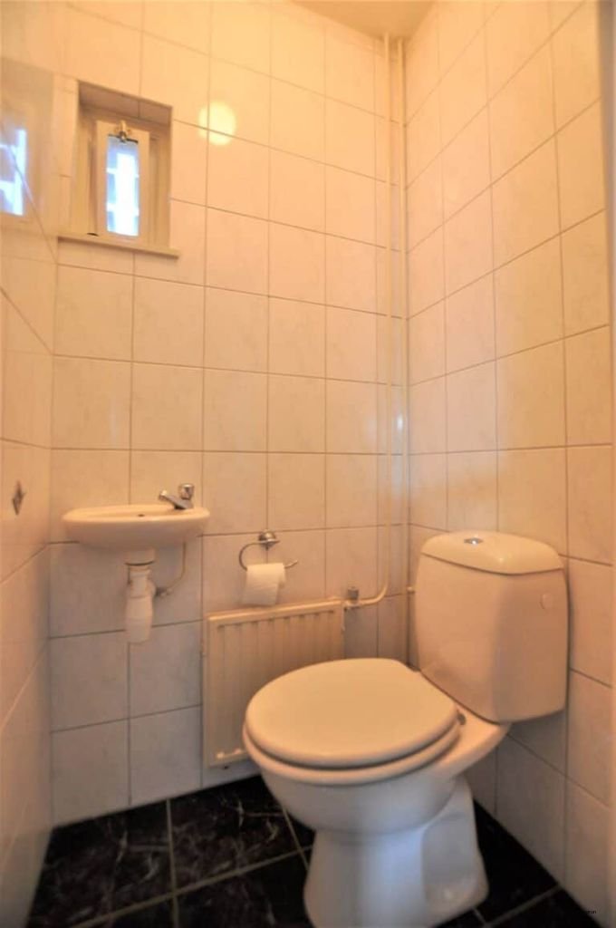 Detached house in Hoogeloon with garden and garage - Image 3