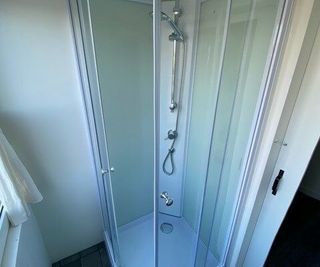 Room with private facilities in Wandelbos - Image 2