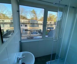 Room with private facilities in Wandelbos