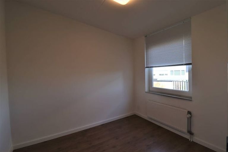 Licht gemeubileerd appartement met dakterras en parking - Afbeelding 13