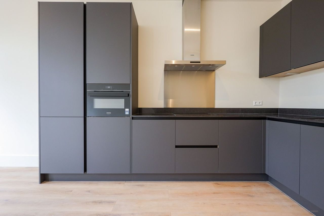 Opposite Oosterpark: 2-bedroom apartment - Image 6