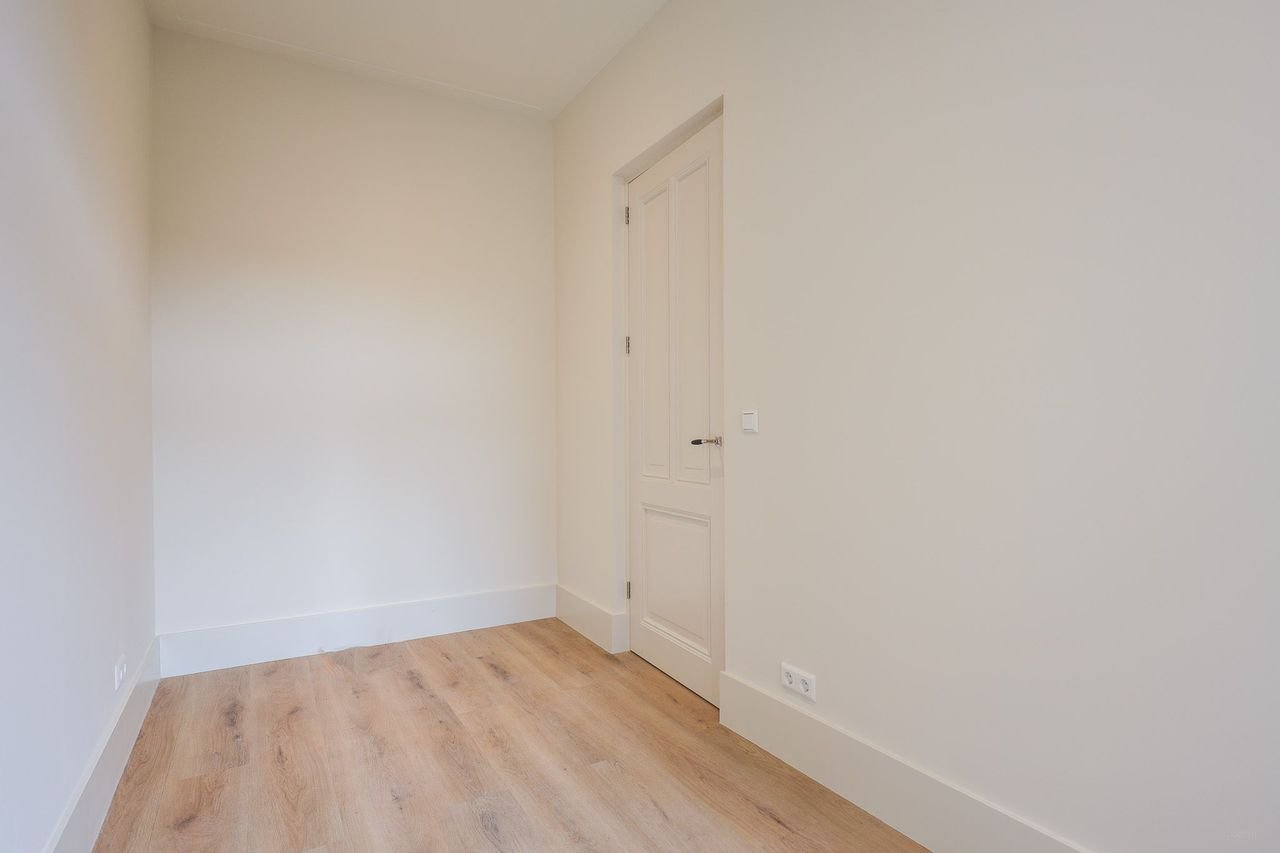 Opposite Oosterpark: 2-bedroom apartment - Image 12