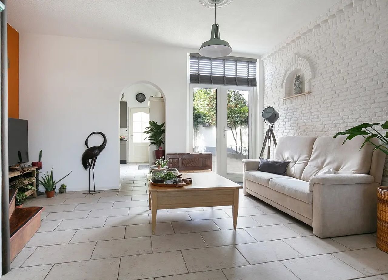 1930s House with Garage in Tilburg - Image 4