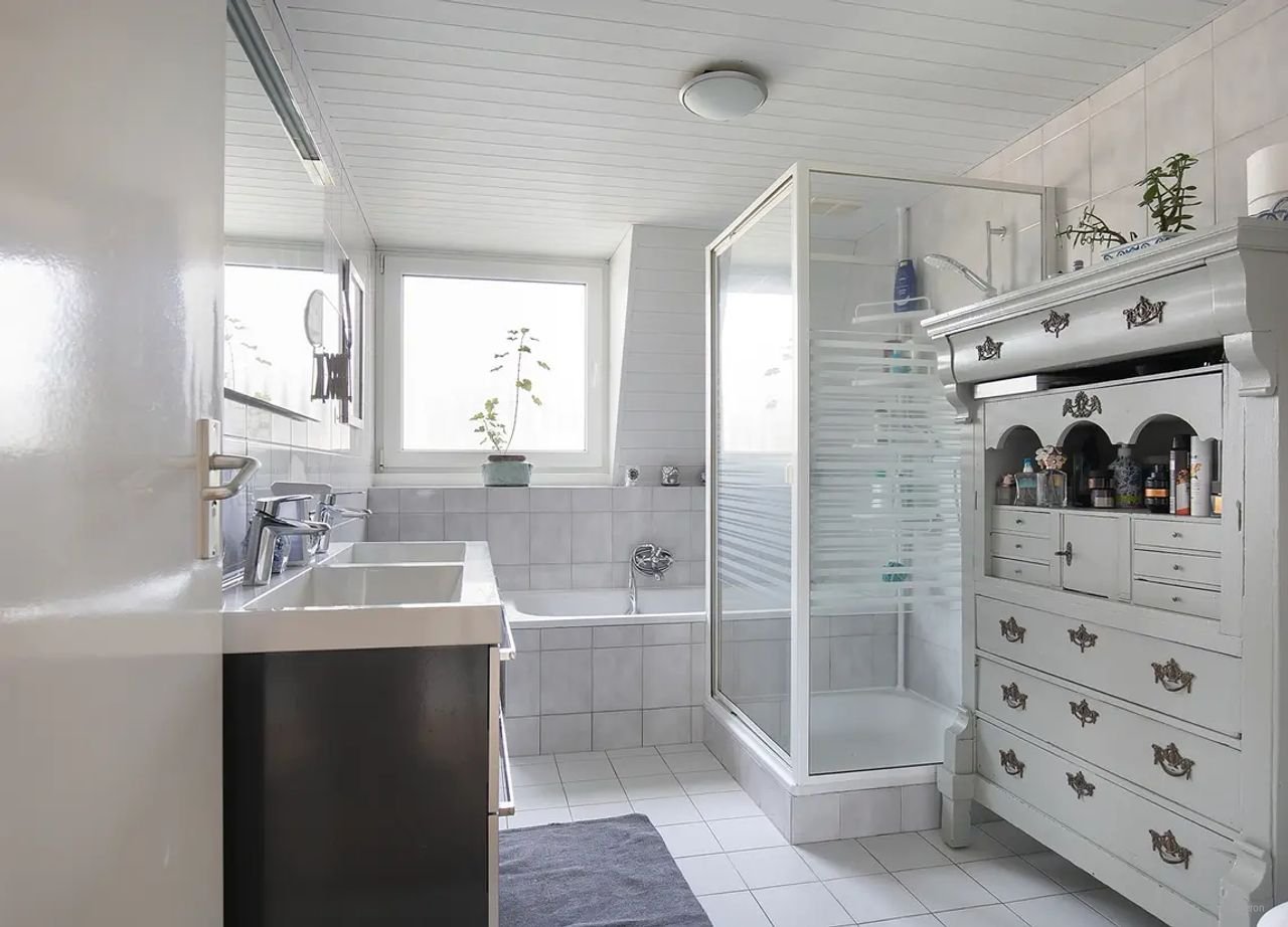 1930s House with Garage in Tilburg - Image 22