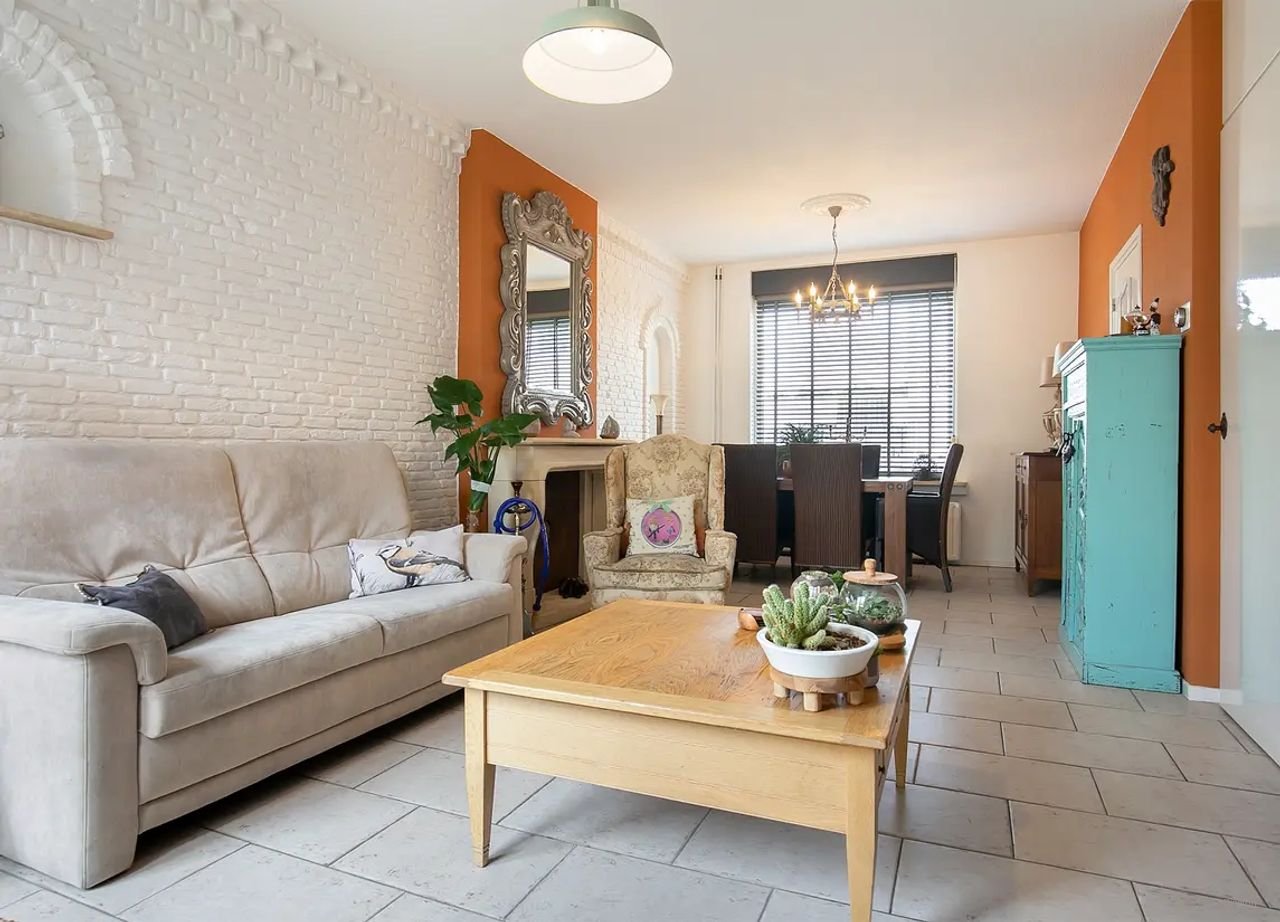 1930s House with Garage in Tilburg - Image 2