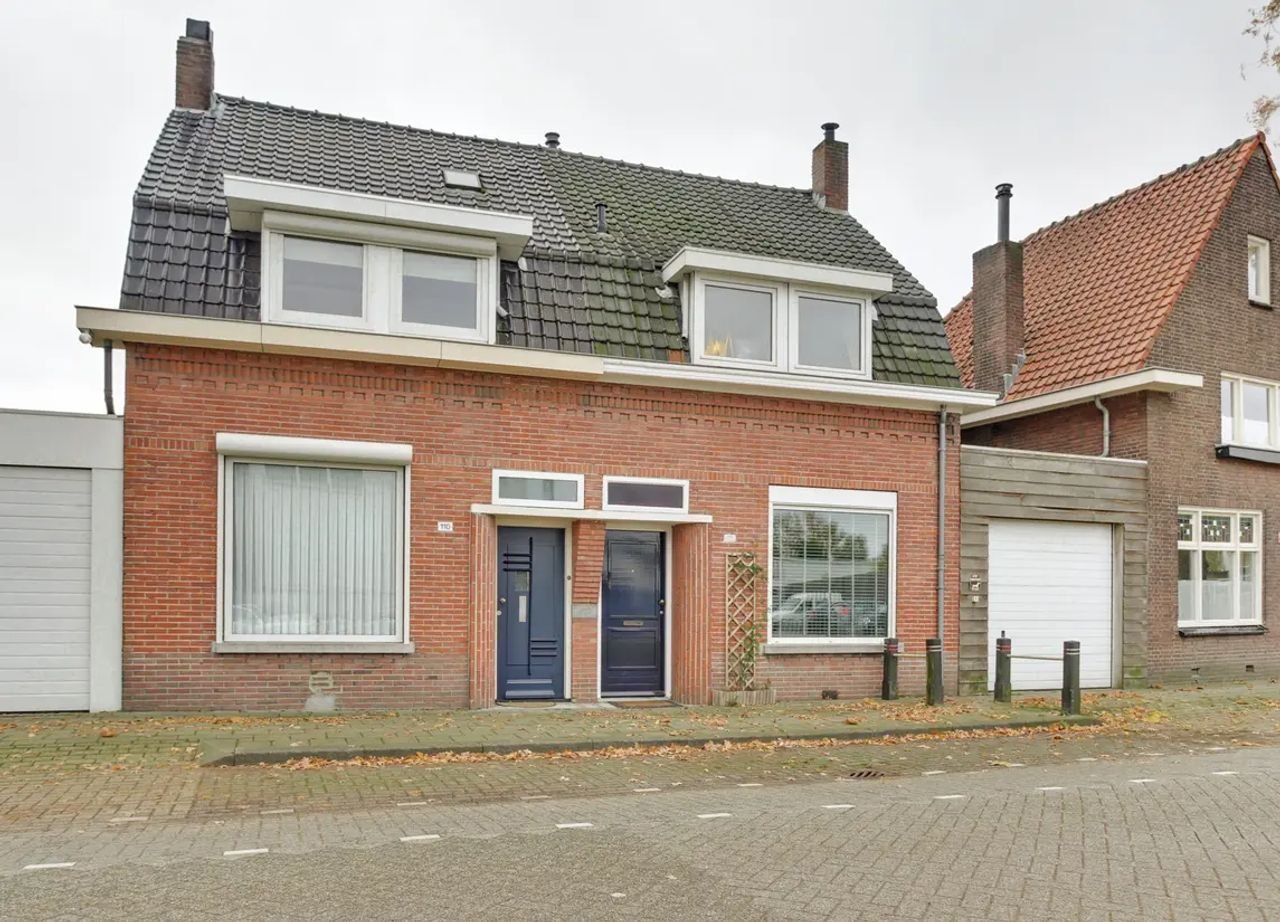 1930s House with Garage in Tilburg - Image 1