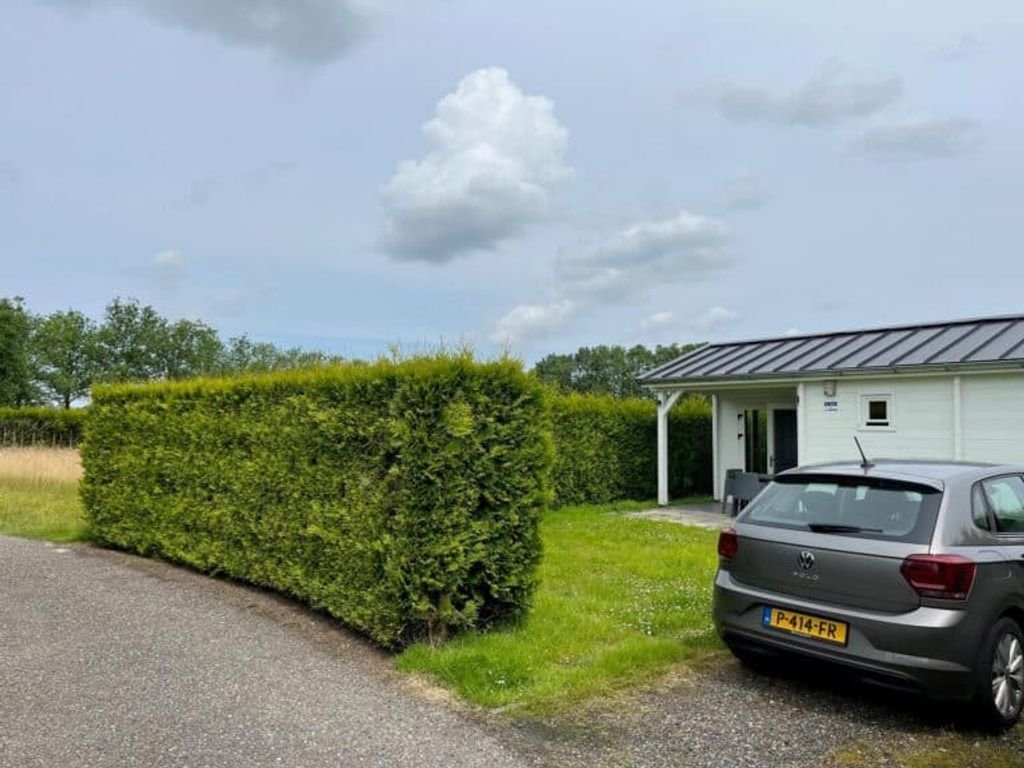 Furnished 2-bedroom chalet - Image 2