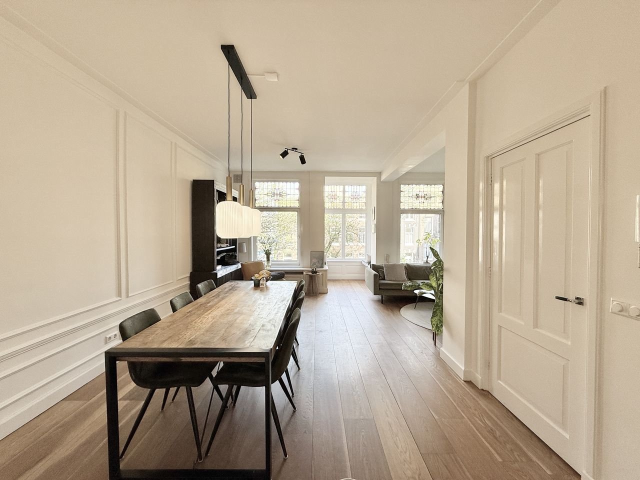 Furnished 3-room apartment with balcony - Image 1