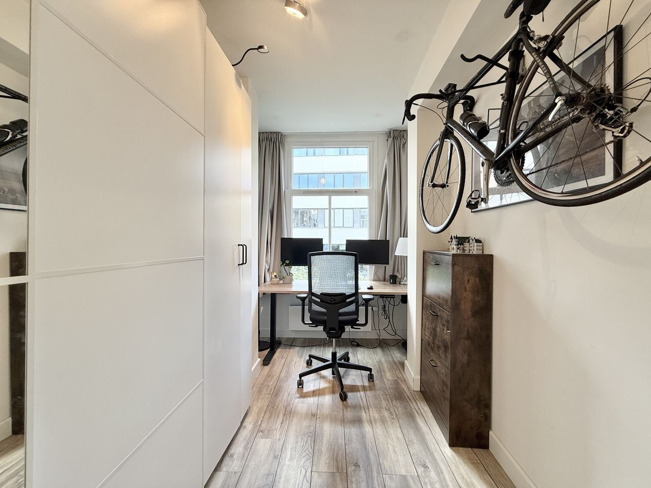 Furnished 3-room apartment with balcony - Image 12