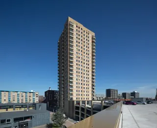80 m² appartement met balkon op 9e etage