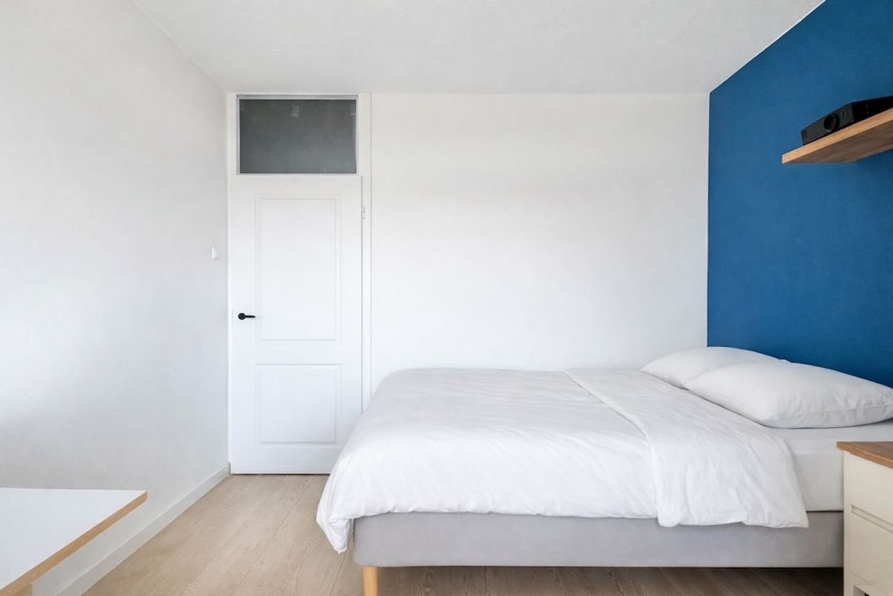 Furnished 2-bedroom apartment in Amsterdam Noord - Image 12