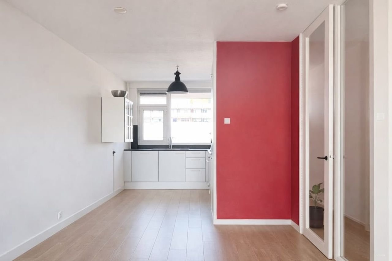 Furnished 2-bedroom apartment in Amsterdam Noord - Image 2