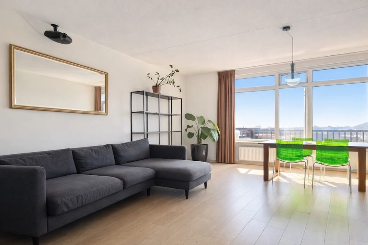 Furnished 2-bedroom apartment in Amsterdam Noord - Image 1