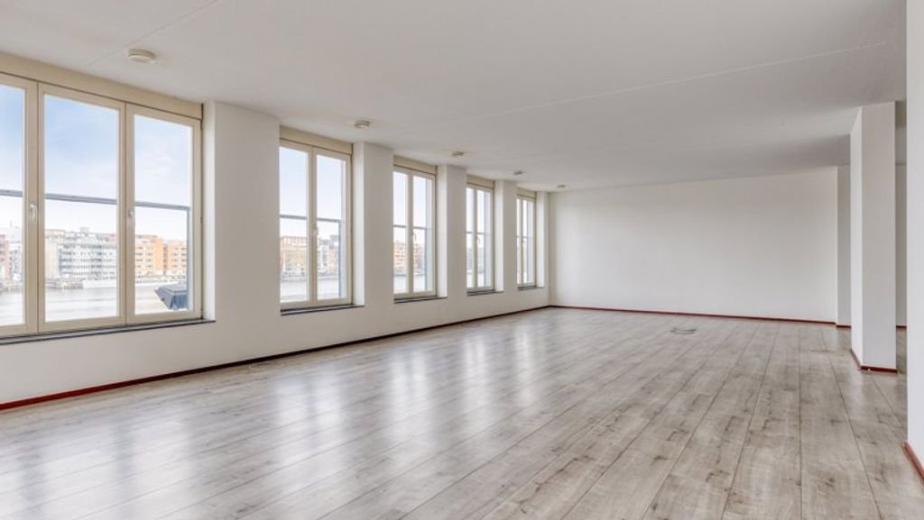 153 m² loft aan het IJ - Afbeelding 2
