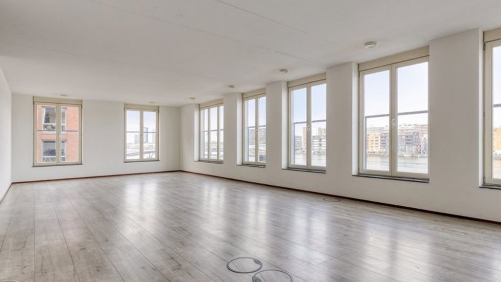 153 m² loft aan het IJ - Afbeelding 1