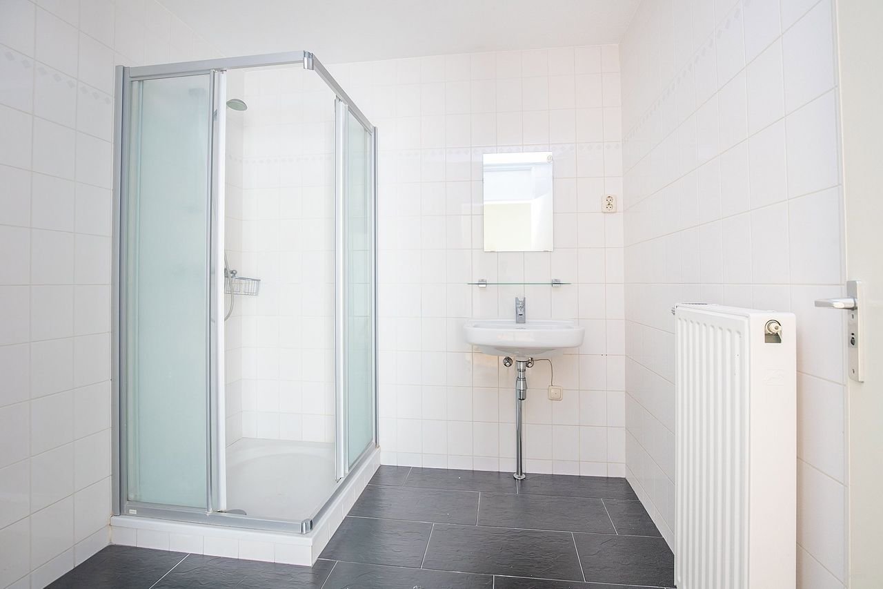 Licht 3-kamerappartement met balkon in Wyckerpoort - Afbeelding 8